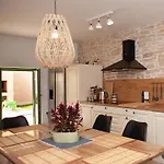 Daniela Mit Pool In Bale, Bei Rovinj Fuer 4-6 Personen * Бале