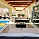 Daniela Mit Pool In Bale, Bei Rovinj Fuer 4-6 Personen Вилла Бале
