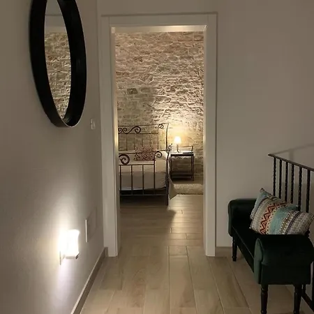 Daniela Mit Pool In Bale, Bei Rovinj Fuer 4-6 Personen Villa *