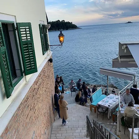 Daniela Mit Pool In Bale, Bei Rovinj Fuer 4-6 Personen Villa Bale